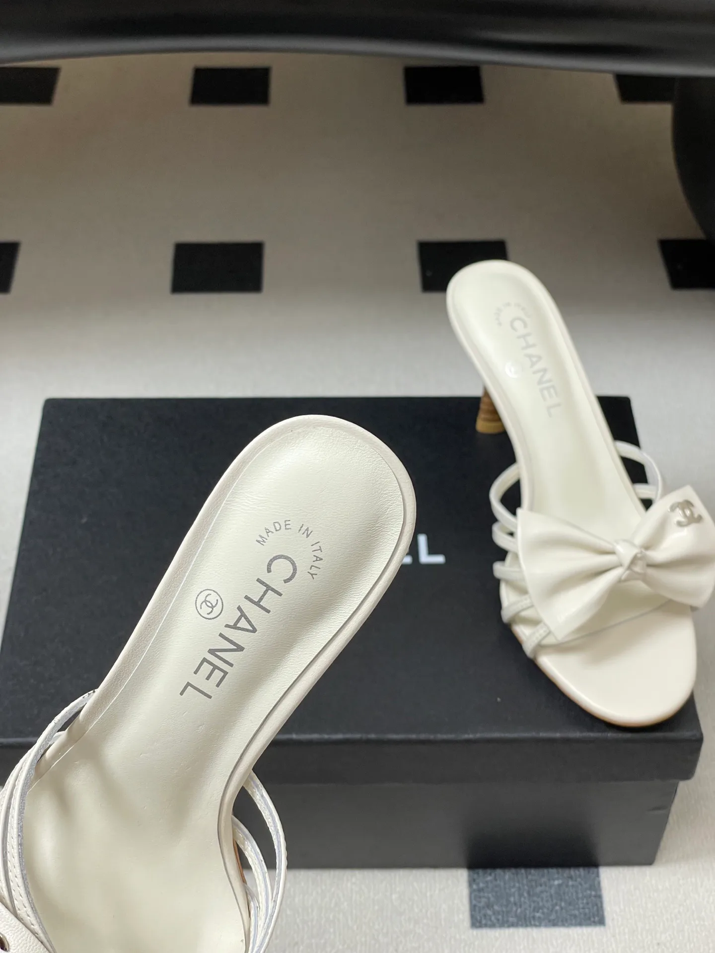 Босоножки Женские Chanel 13226156