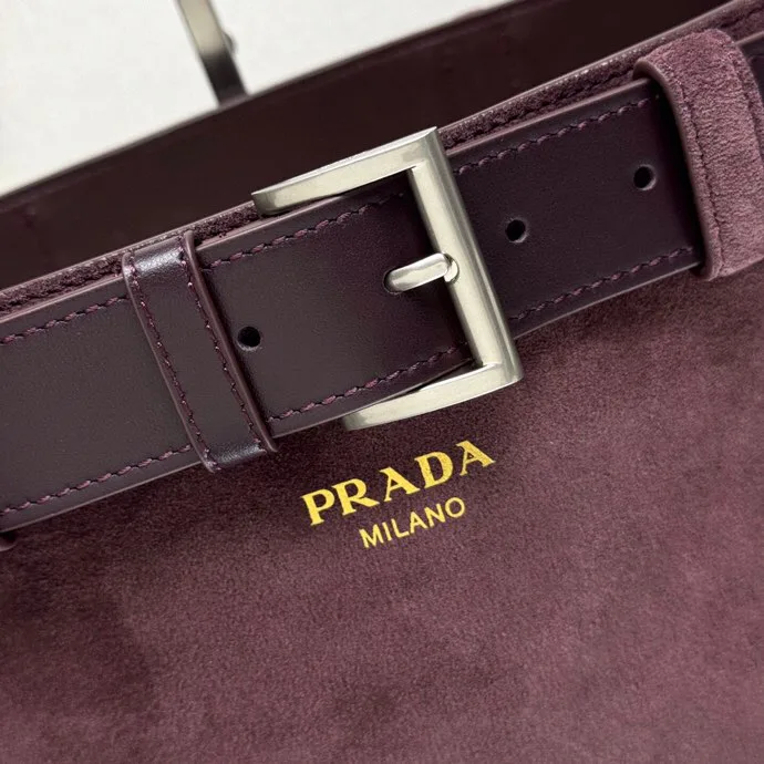 Классические Сумки Женские Prada 13332198