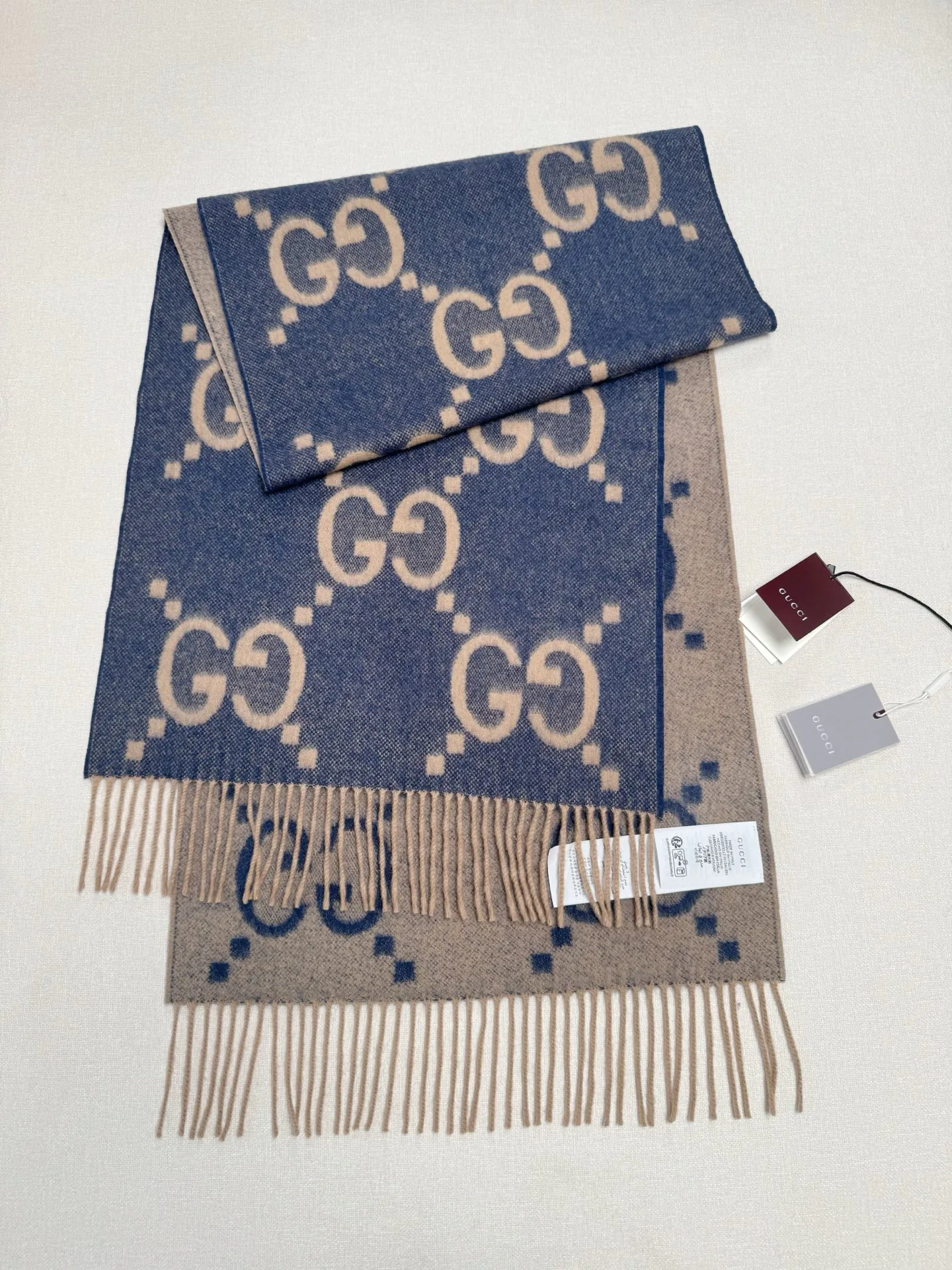 Шарфы Gucci 17945372