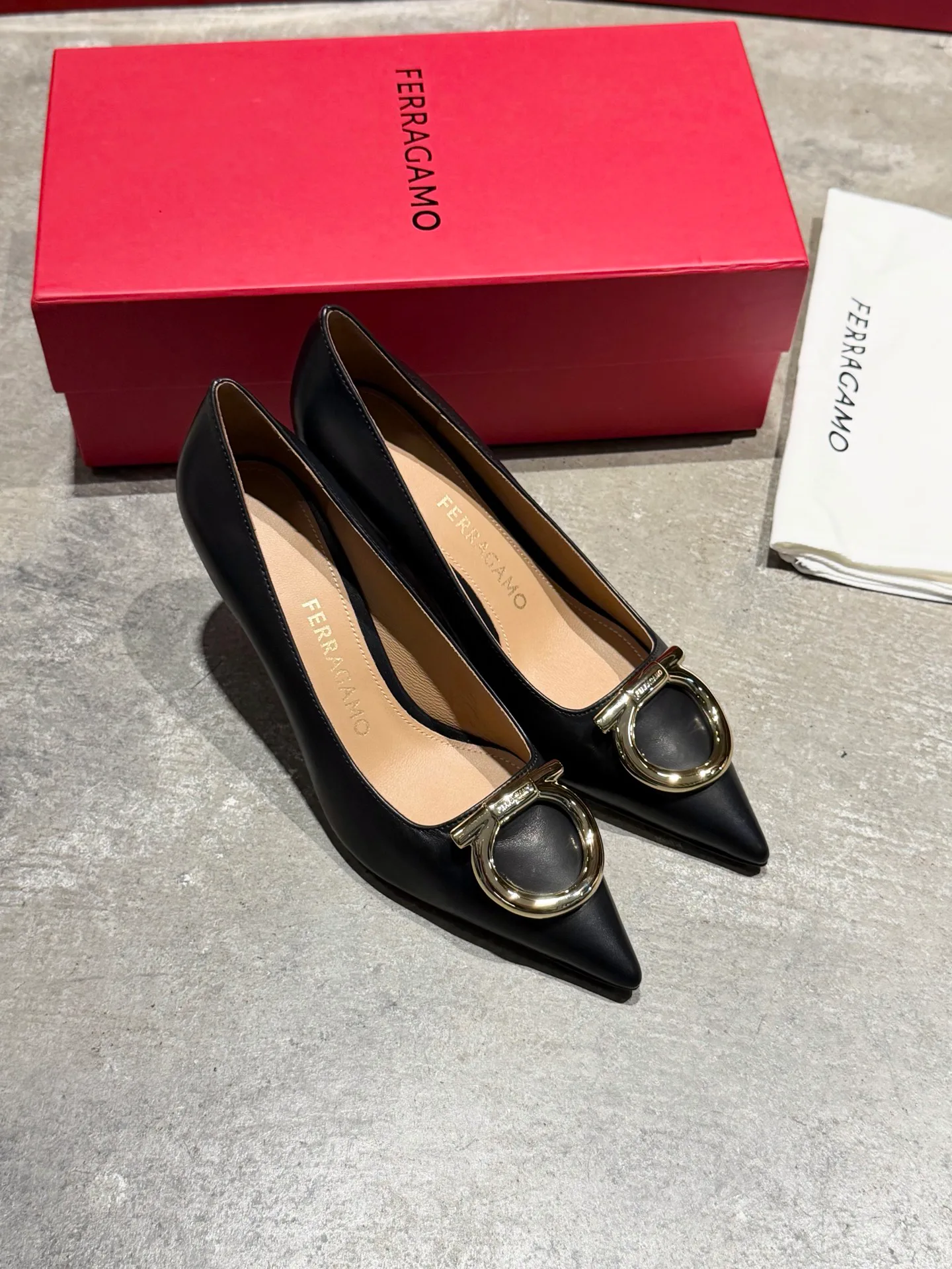 Туфли Женские Salvatore Ferragamo 17897967