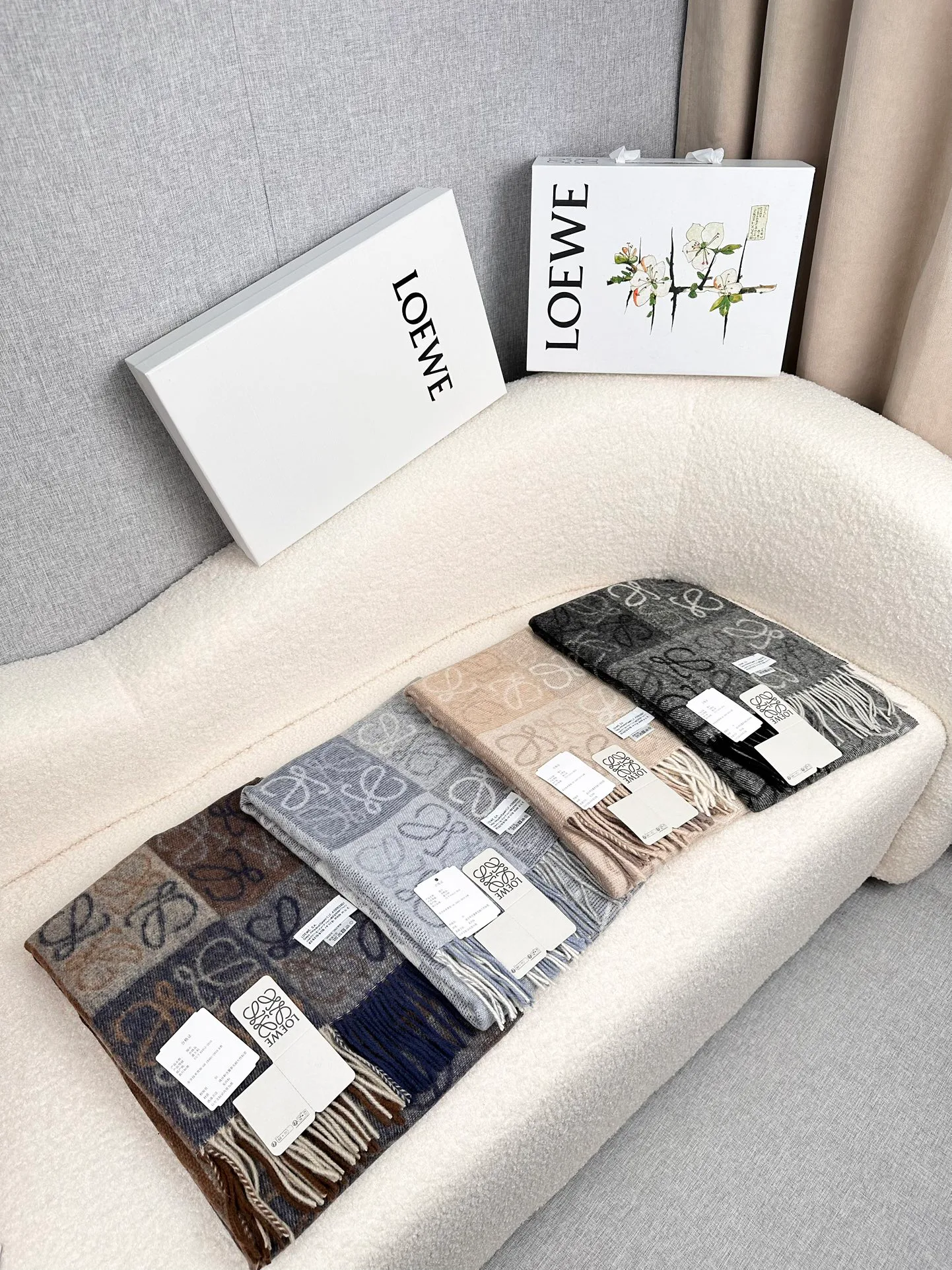 Шарфы Loewe 18675467