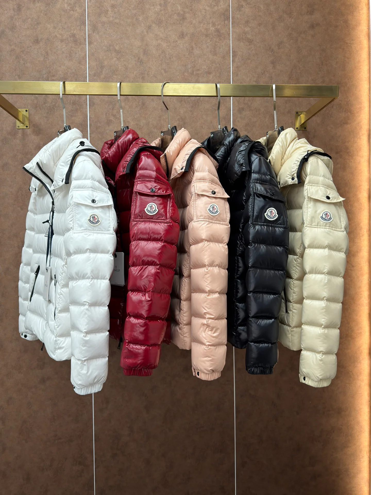 Куртки И Пуховики Женские Moncler 18631570