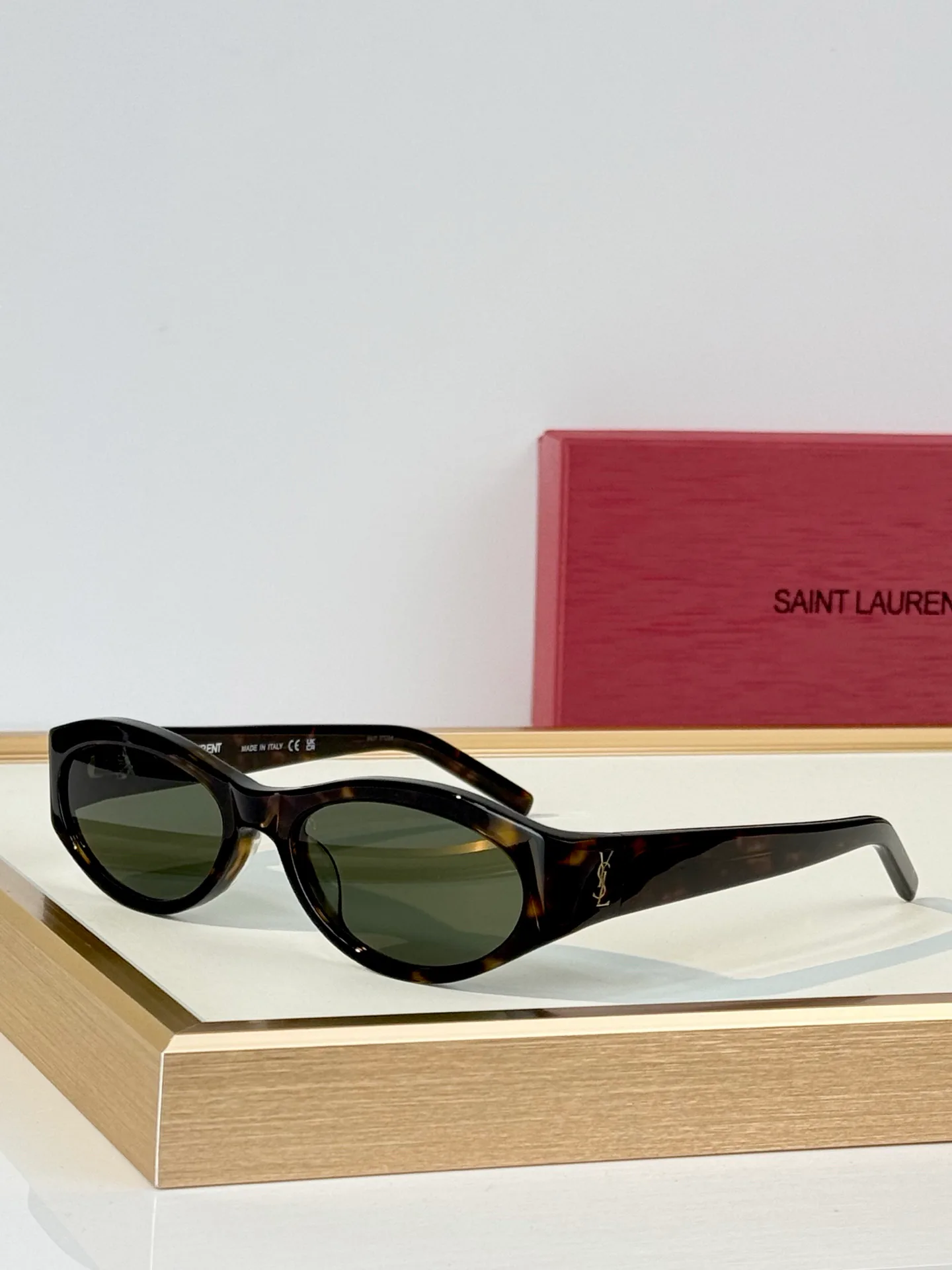 Очки Saint Laurent 18246090
