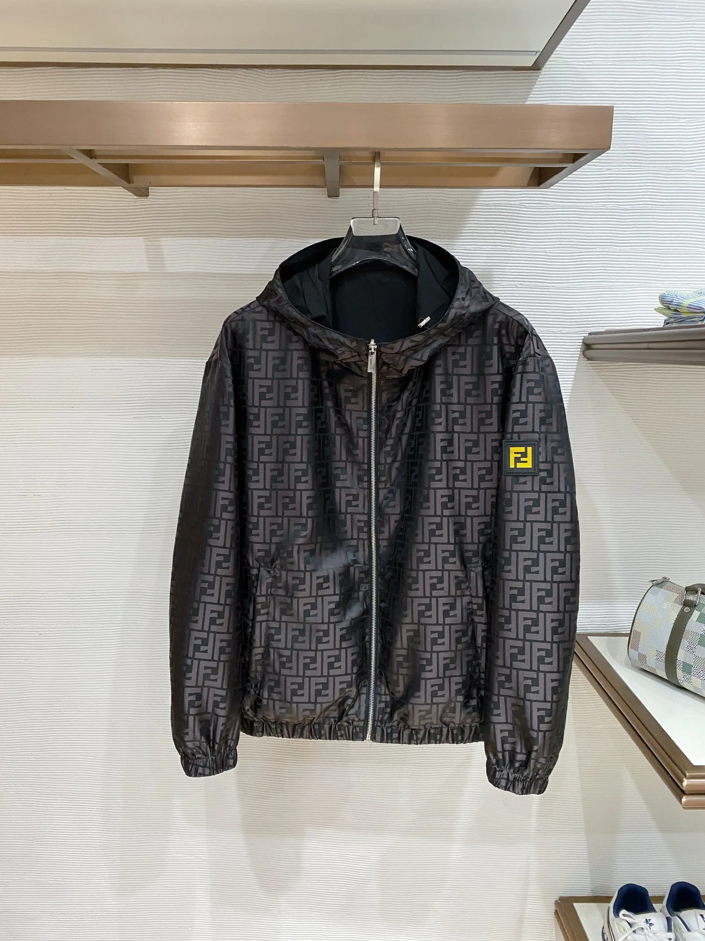 Пальто И Тренчи Мужские Fendi 11496531