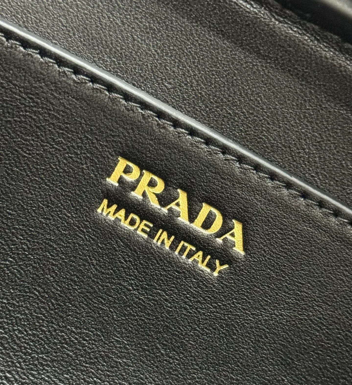 Классические Сумки Женские Prada 5029128