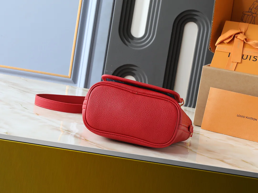 Сумки На Ремне Женские Louis Vuitton 71264