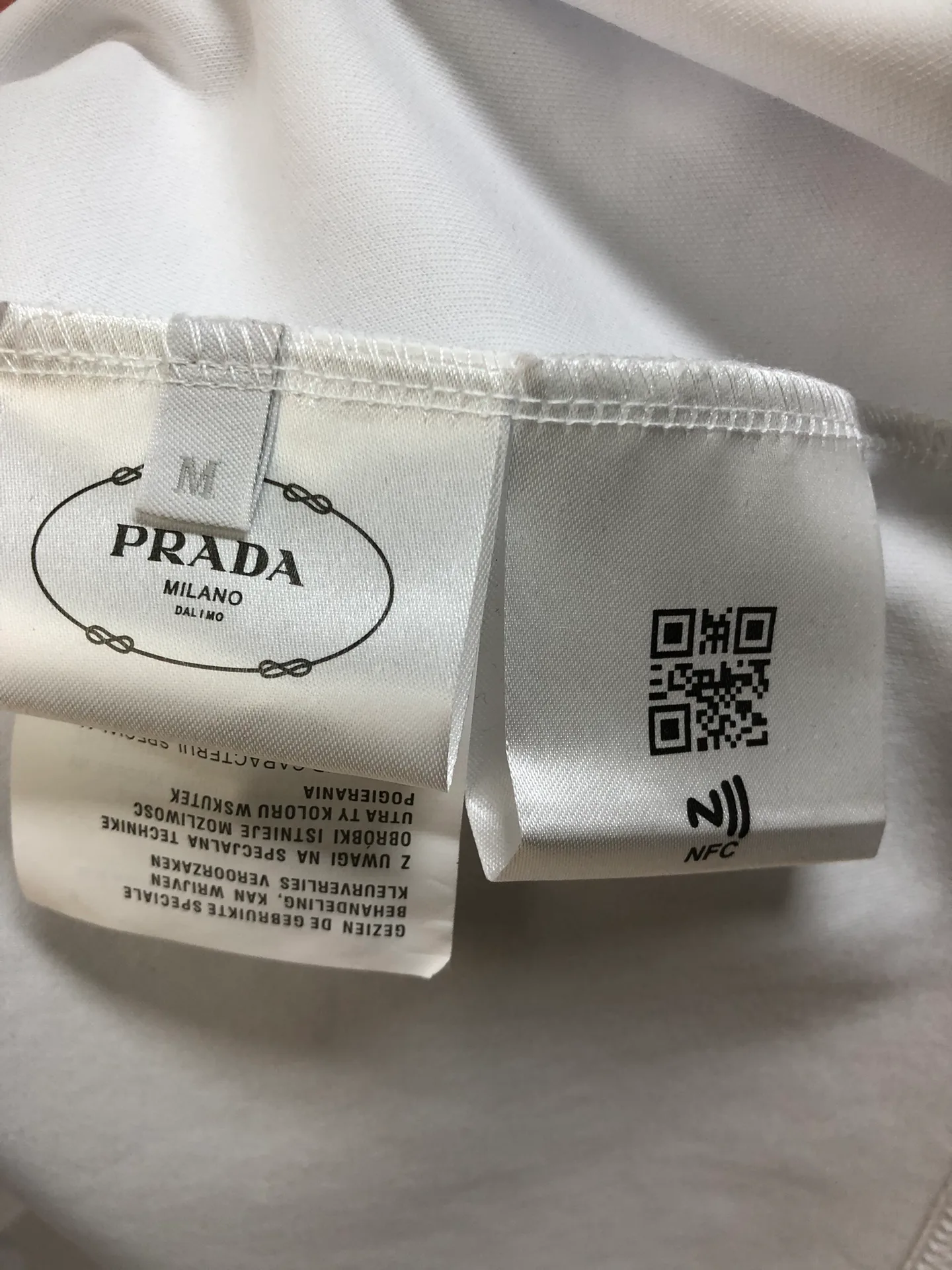 Футболки Женские Prada 33420