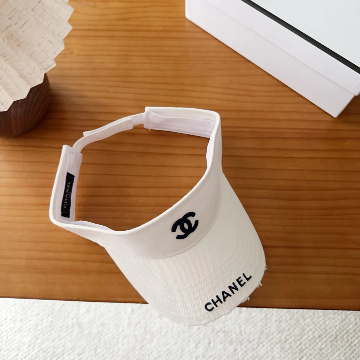 Головные Уборы Chanel 17467553
