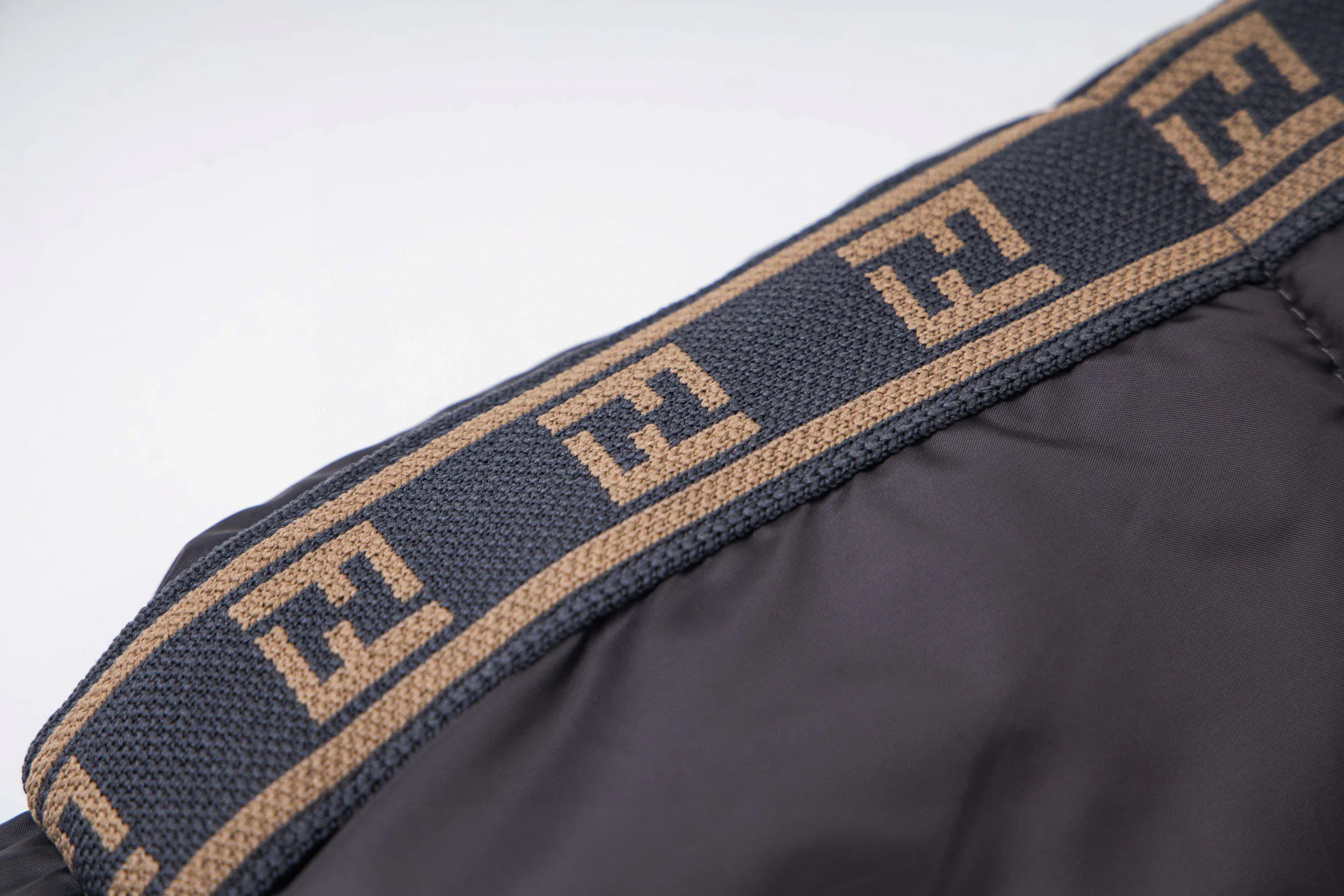 Куртки И Пуховики Женские Fendi 362365