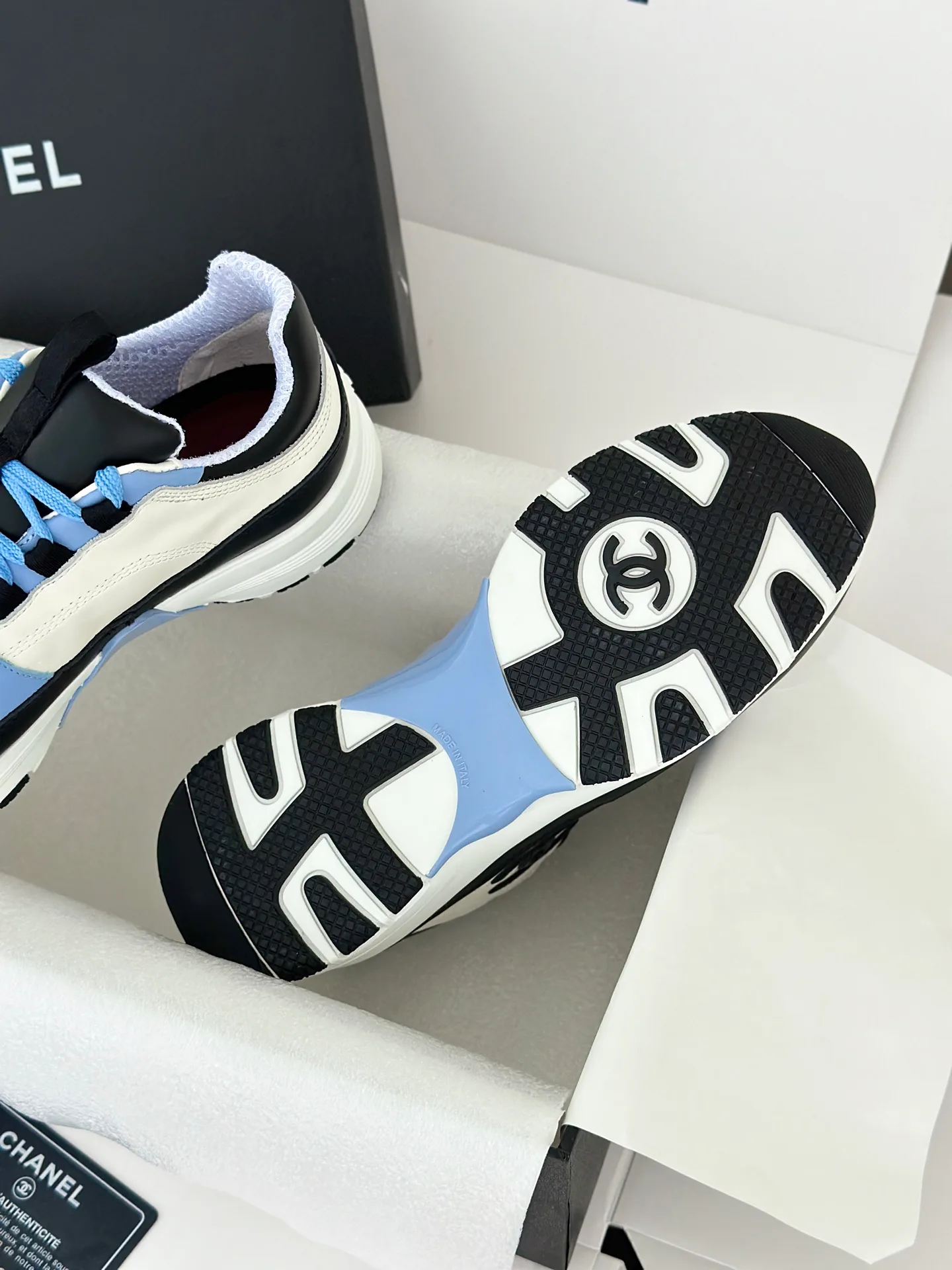 Кроссовки Женские Chanel 18764953