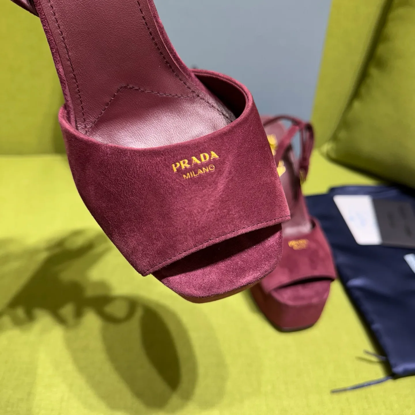 Босоножки Женские Prada 10481124