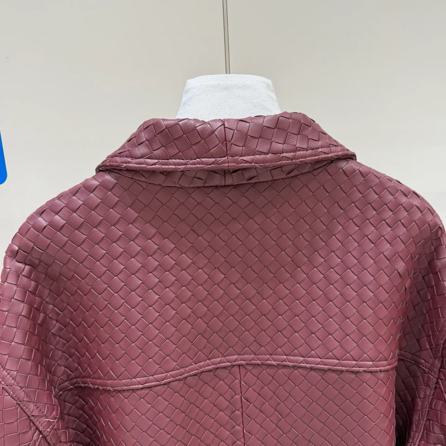 Кожаные Куртки И Дублёнки Женские Bottega Veneta 18335422