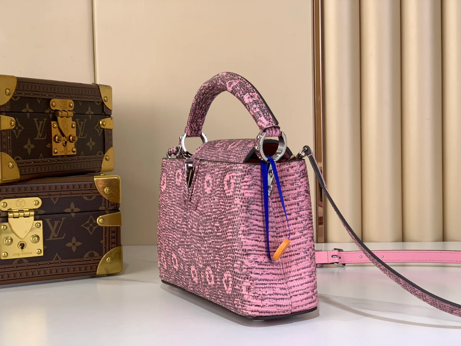 Сумки На Ремне Женские Louis Vuitton 5904534
