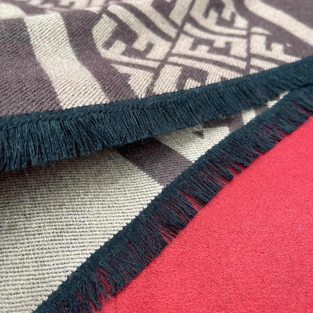 Шарфы Fendi 1255640