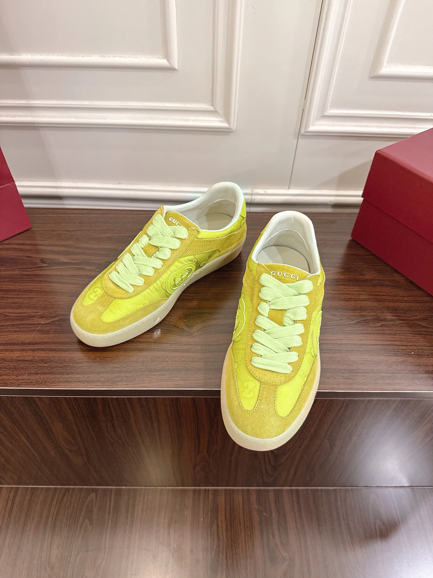 Кроссовки Женские Gucci 1883926