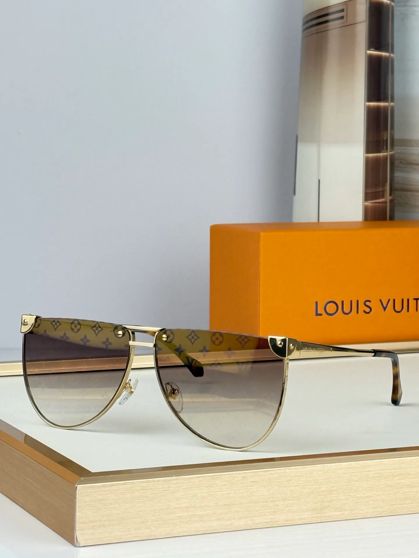 Очки Louis Vuitton 17366453