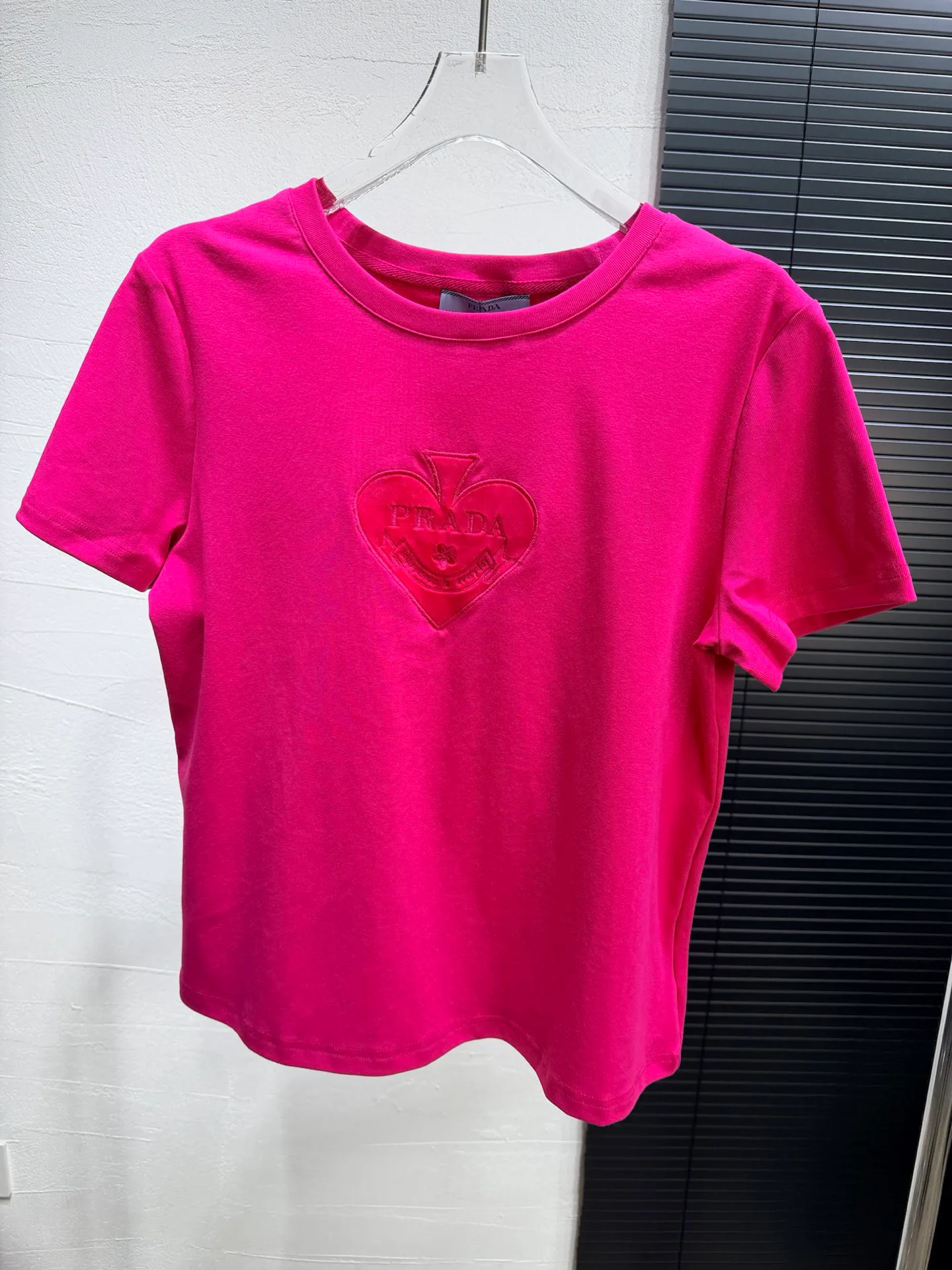 Футболки Женские Prada 9443385