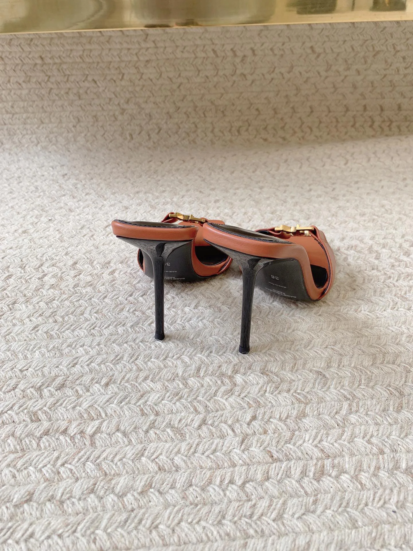 Босоножки Женские Saint Laurent 23837