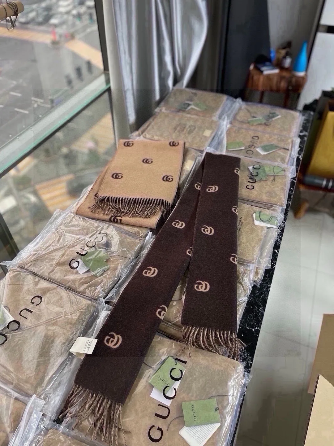 Шарфы Gucci 18476693