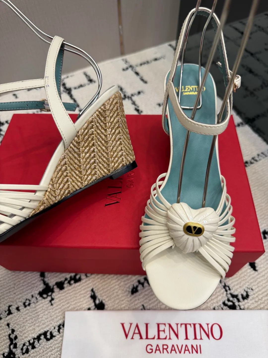 Босоножки Женские Valentino 18049001