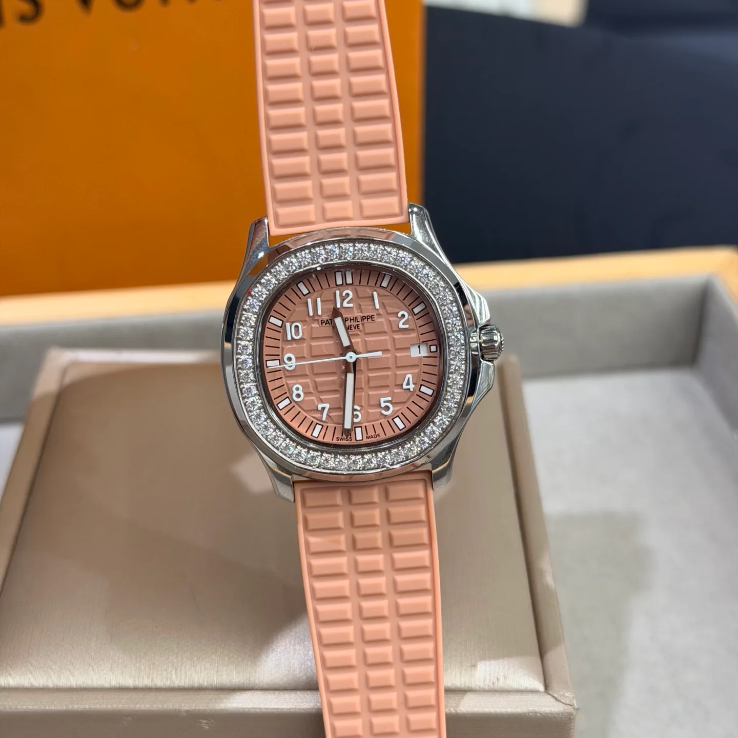 Часы Женские Patek Philippe 17800707