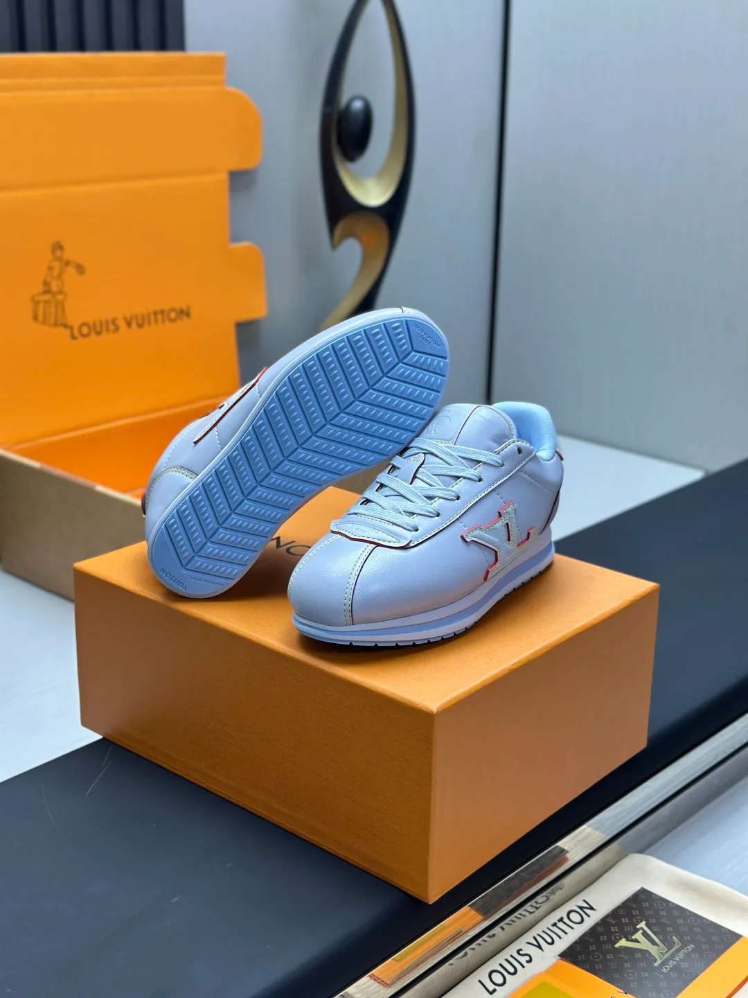 Кроссовки Женские Louis Vuitton 3470527