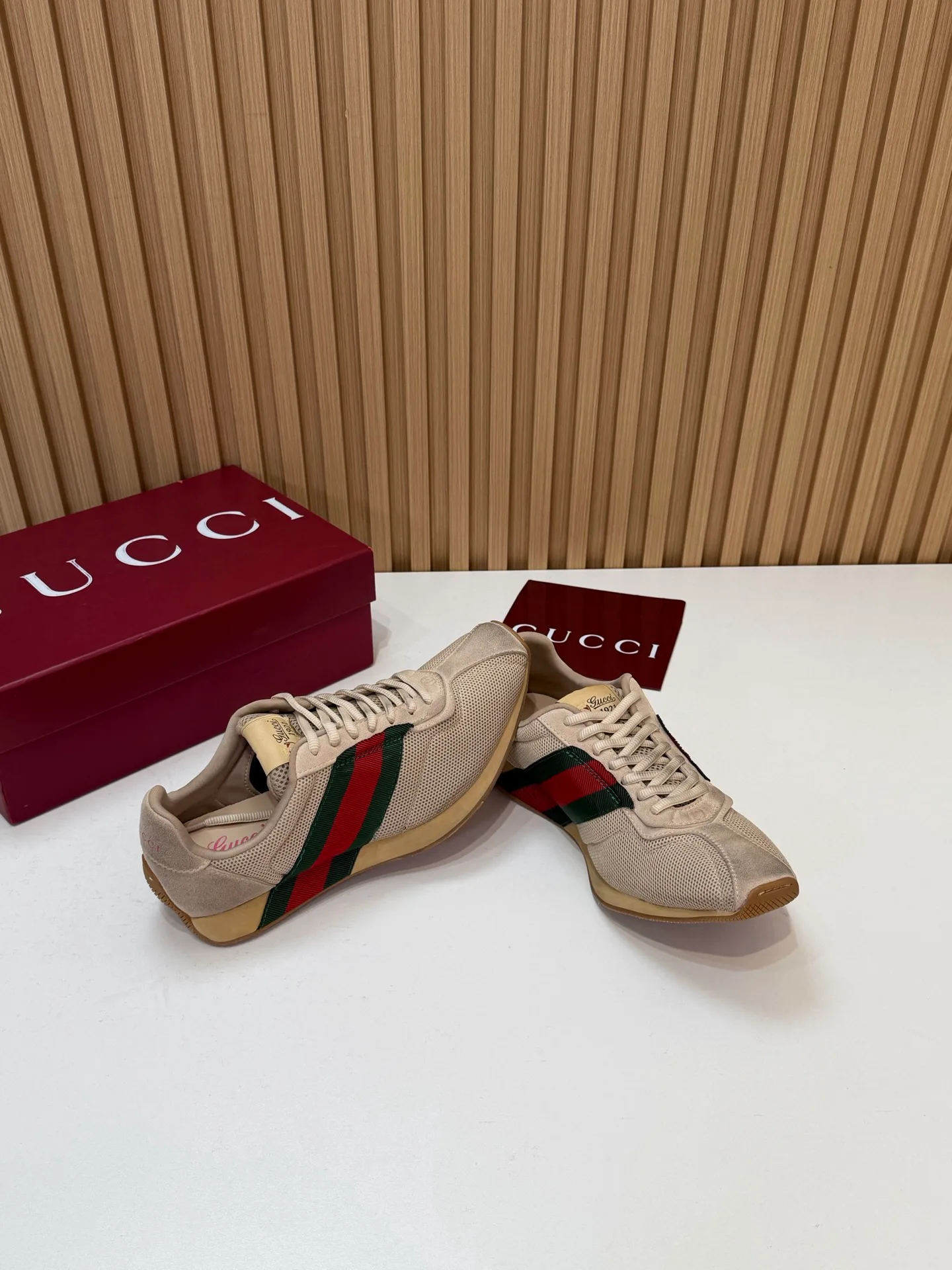 Кроссовки Женские Gucci 19766245