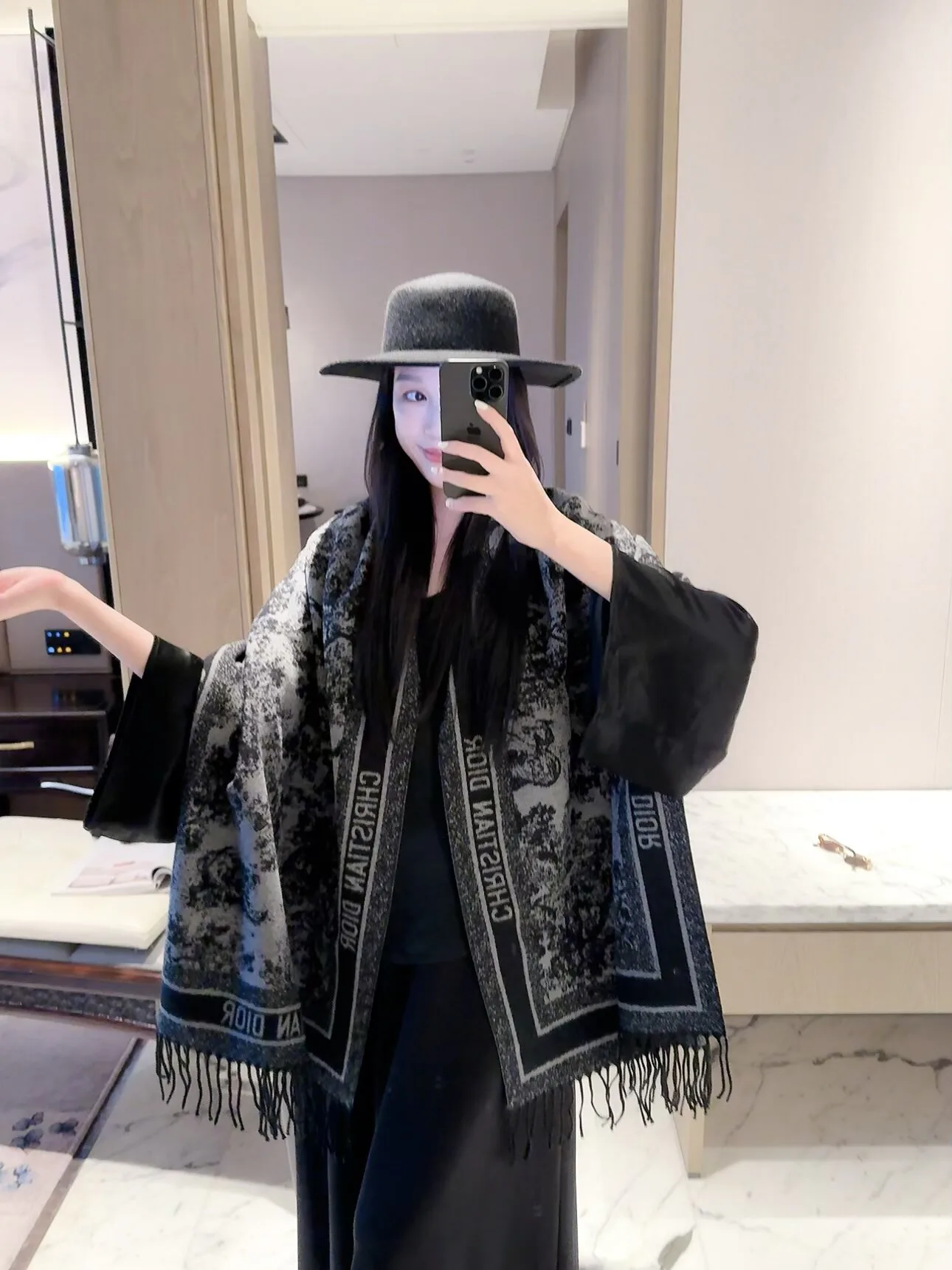 Шарфы Christian Dior 18427129