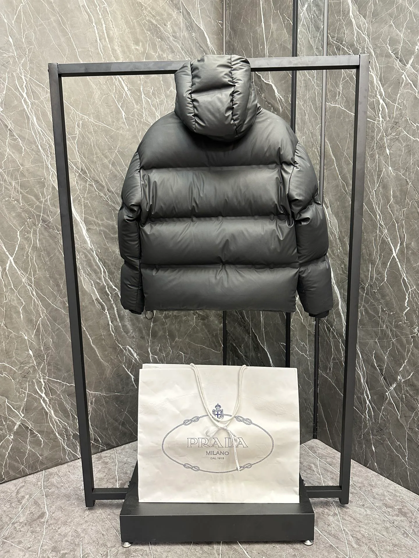 Куртки И Пуховики Мужские Prada 18184555