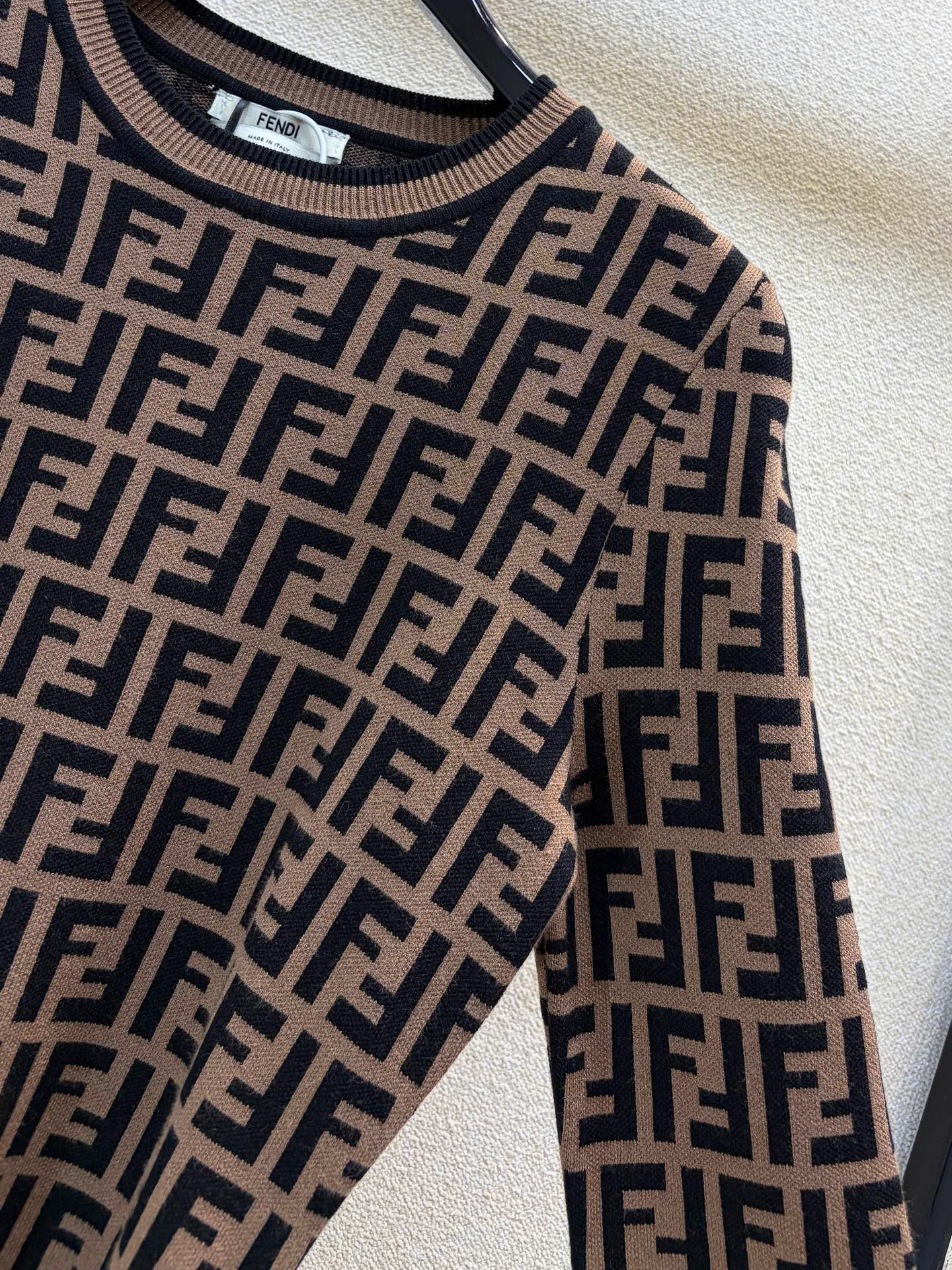 Джемперы И Свитеры Женские Fendi 18128354