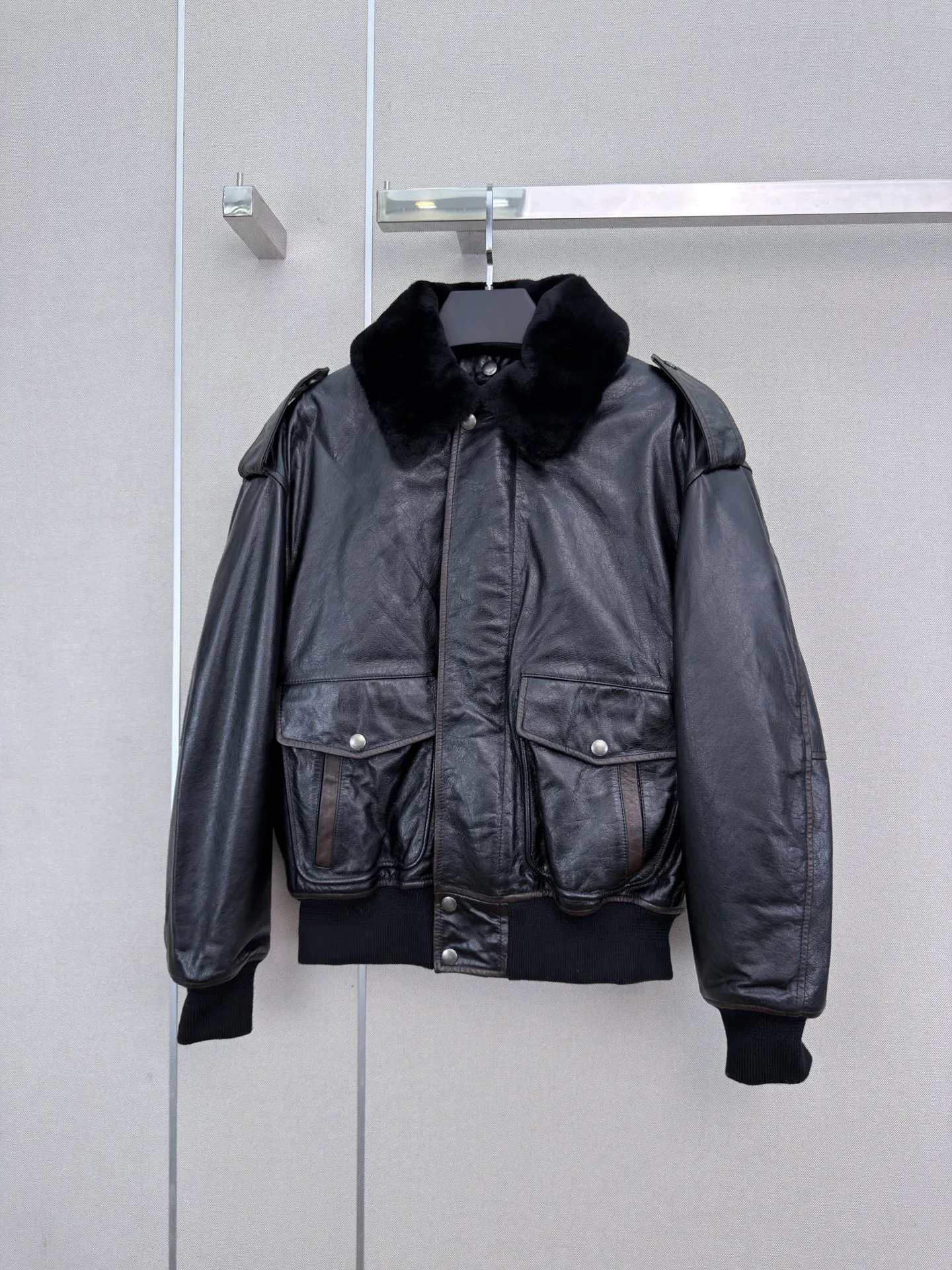 Кожаные Куртки И Дублёнки Женские Saint Laurent 18056781