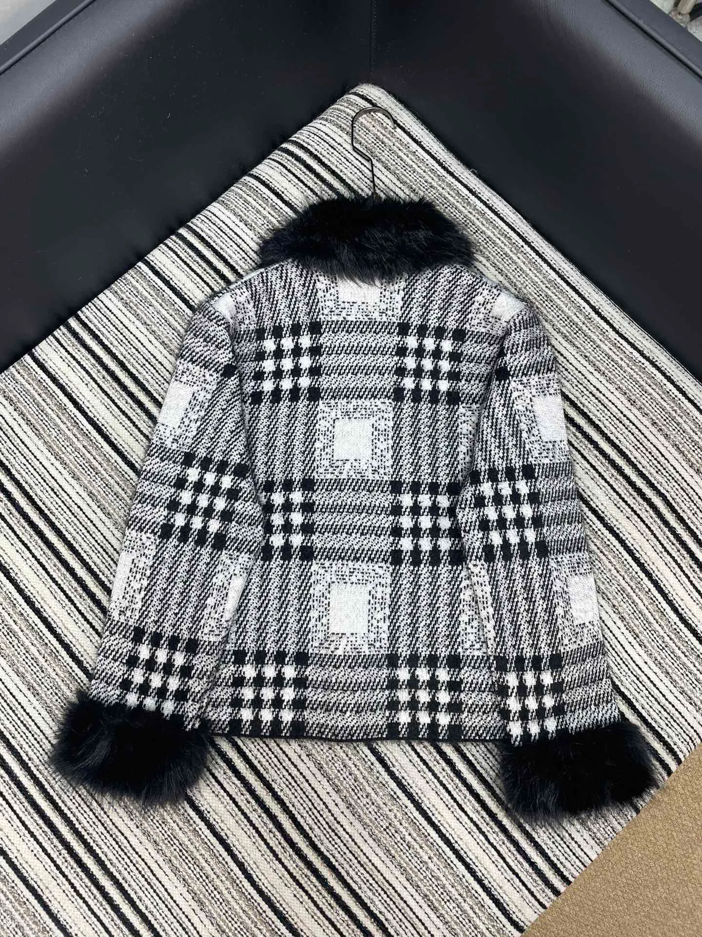 Куртки И Пуховики Женские Chanel 952945