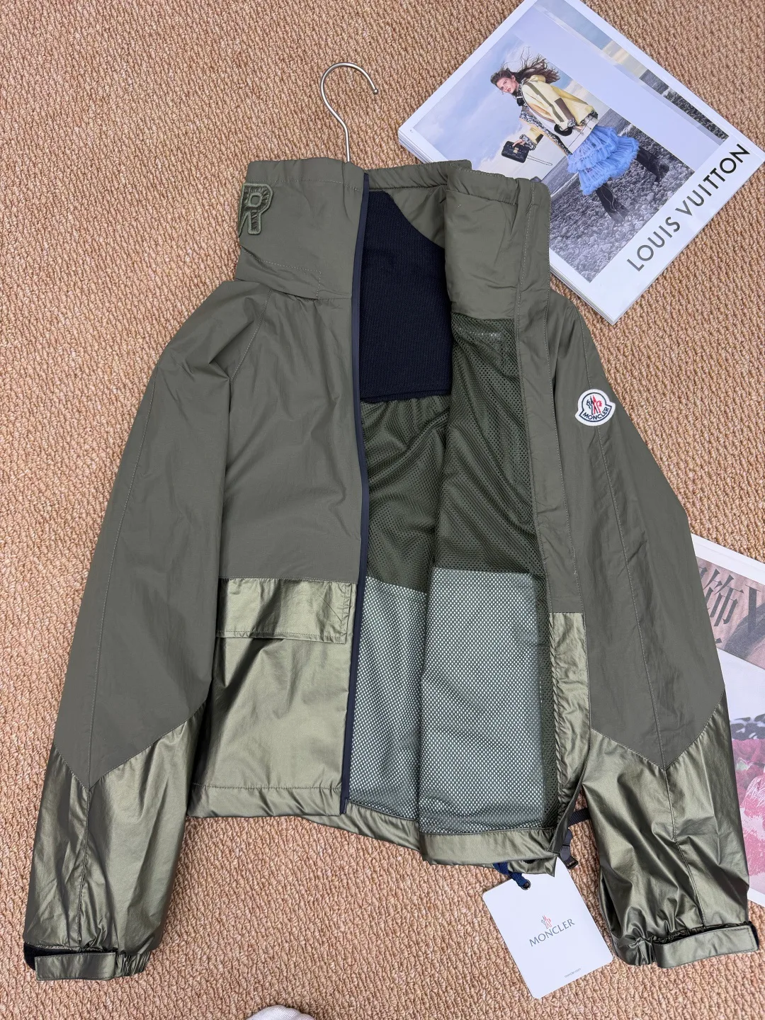 Куртки И Пуховики Женские Moncler 11489417