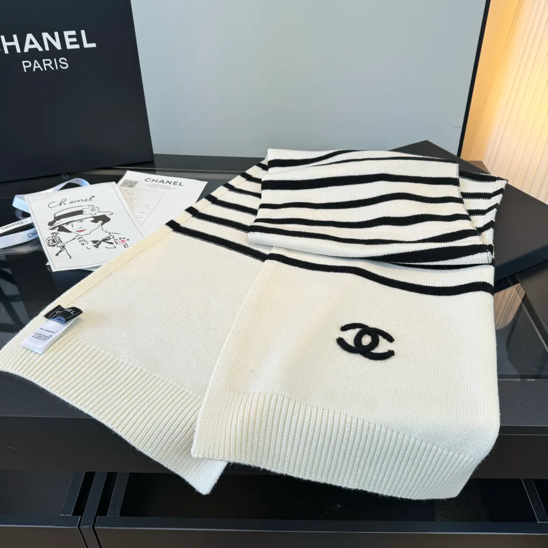 Шарфы Chanel 18627319