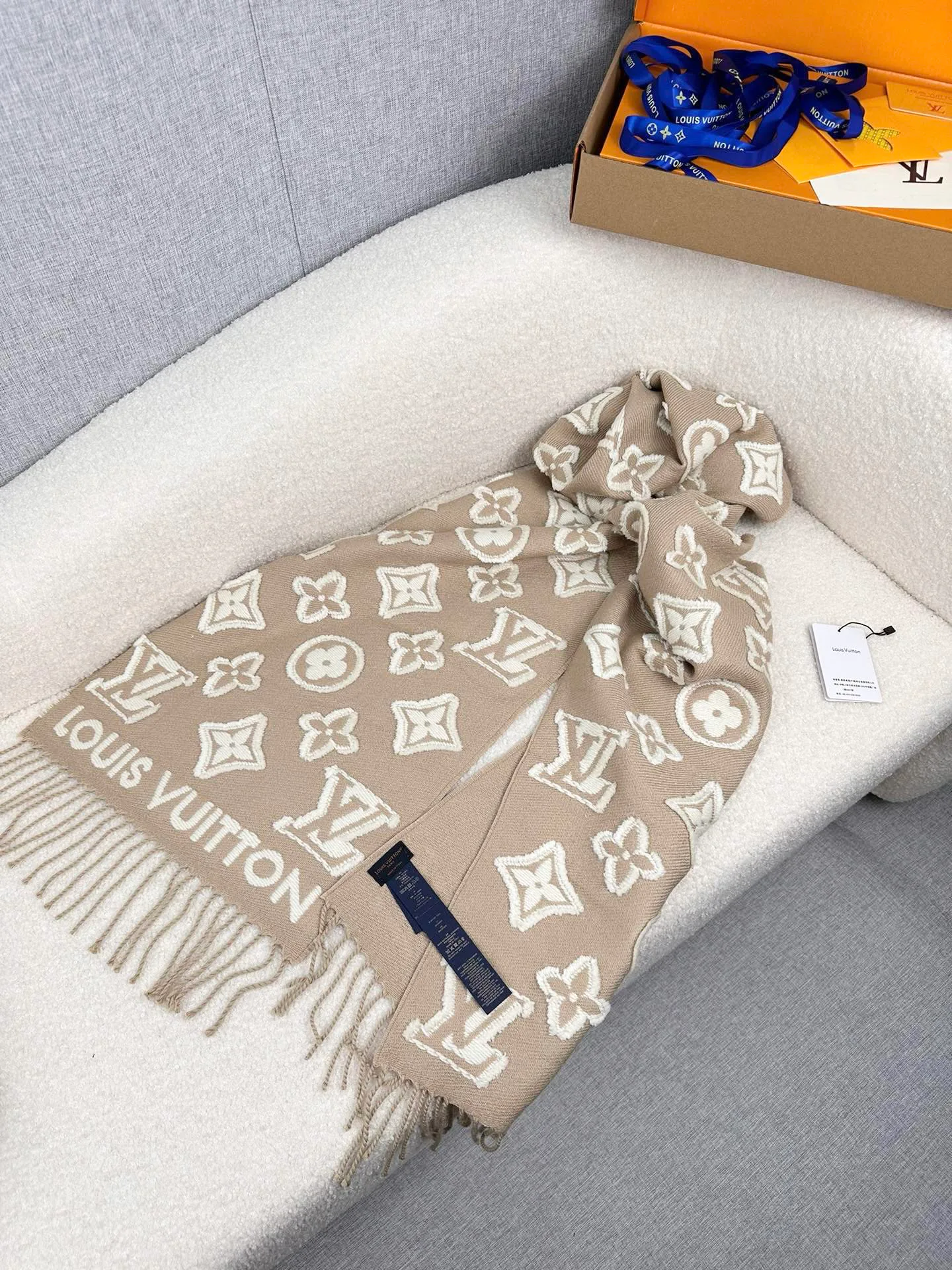 Шарфы Louis Vuitton 1826424