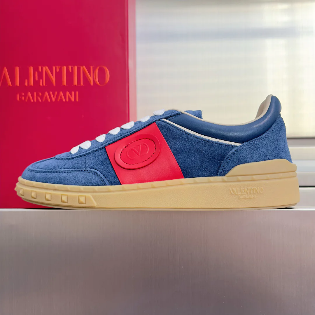 Кроссовки Женские Valentino 19175898