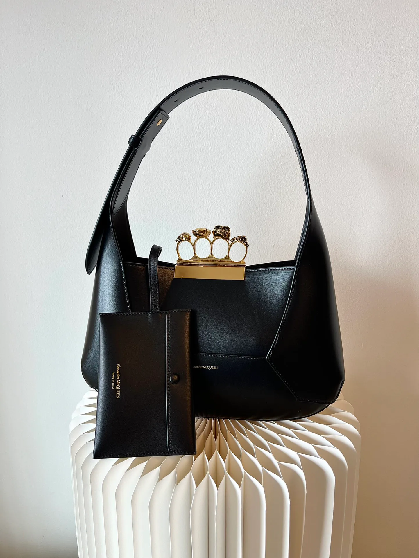 Сумки На Ремне Женские Alexander Mcqueen 11472515