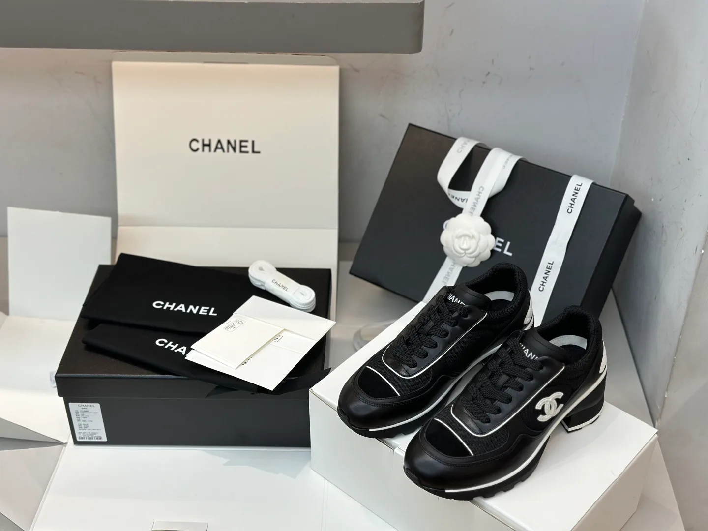 Кроссовки Женские Chanel 11168192