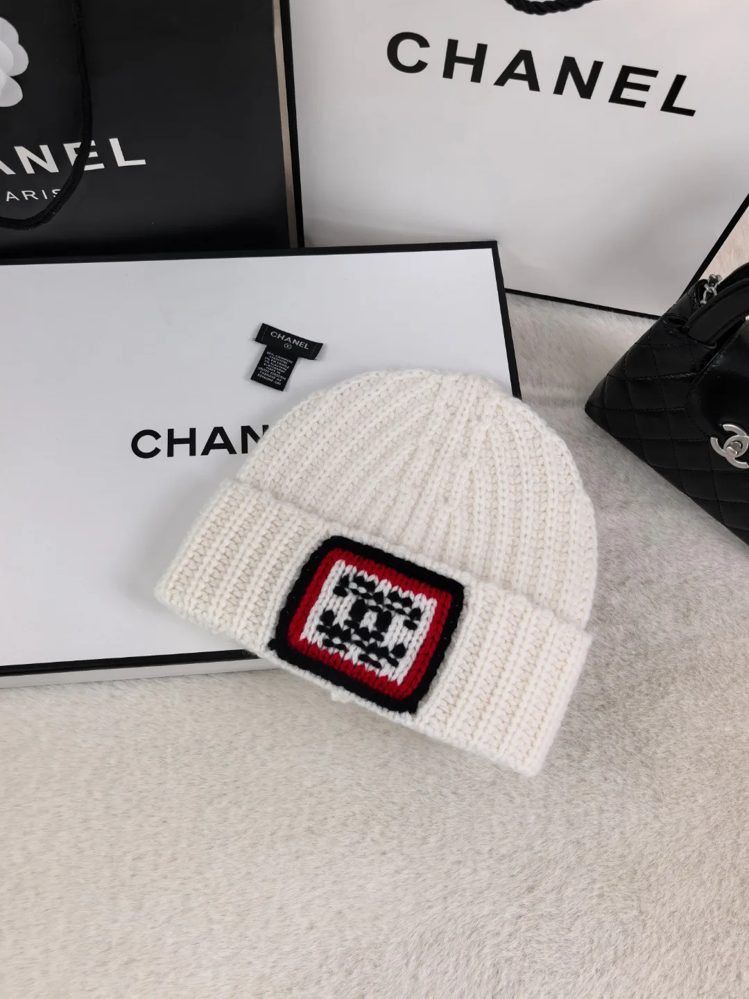 Головные Уборы Chanel 18137931