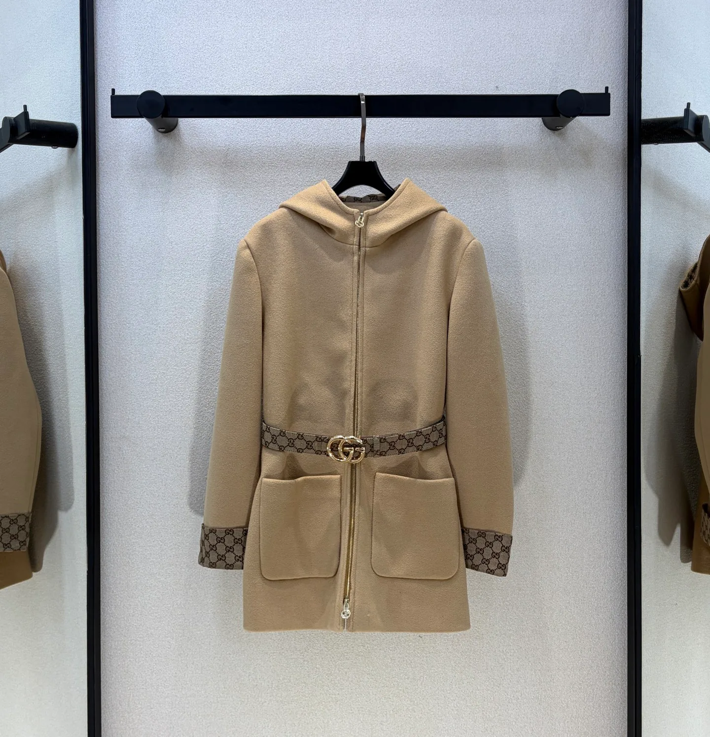 Пальто Женские Gucci 19627834