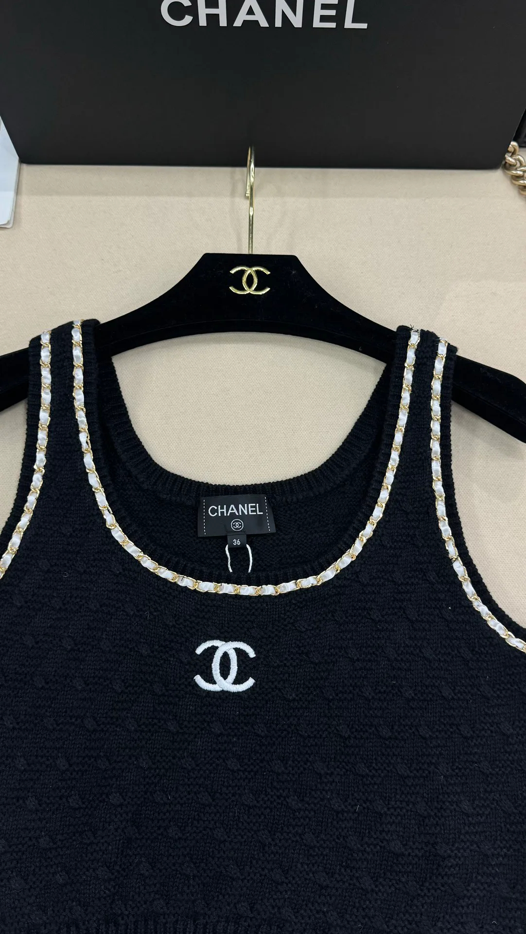 Жилеты Женские Chanel 11278064