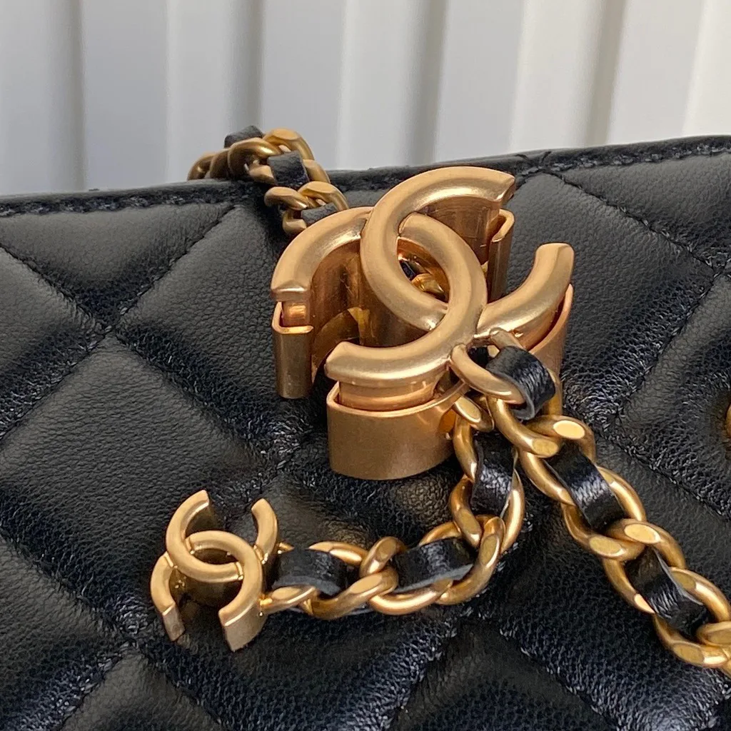 Классические Сумки Женские Chanel 17364585