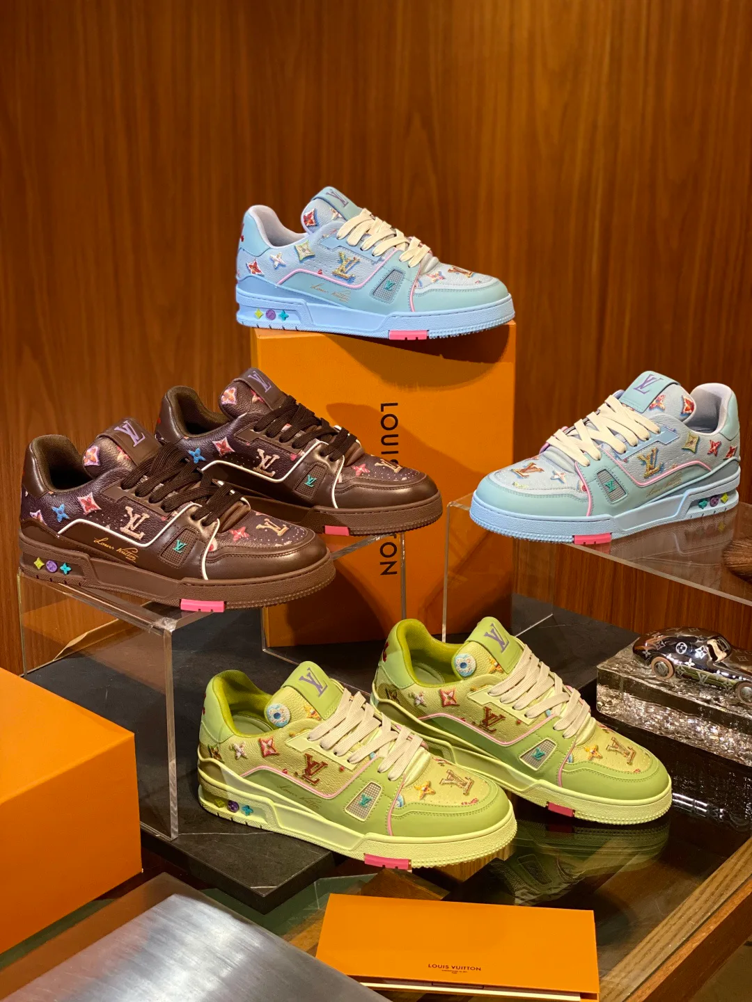 Кроссовки Женские Louis Vuitton 5543046