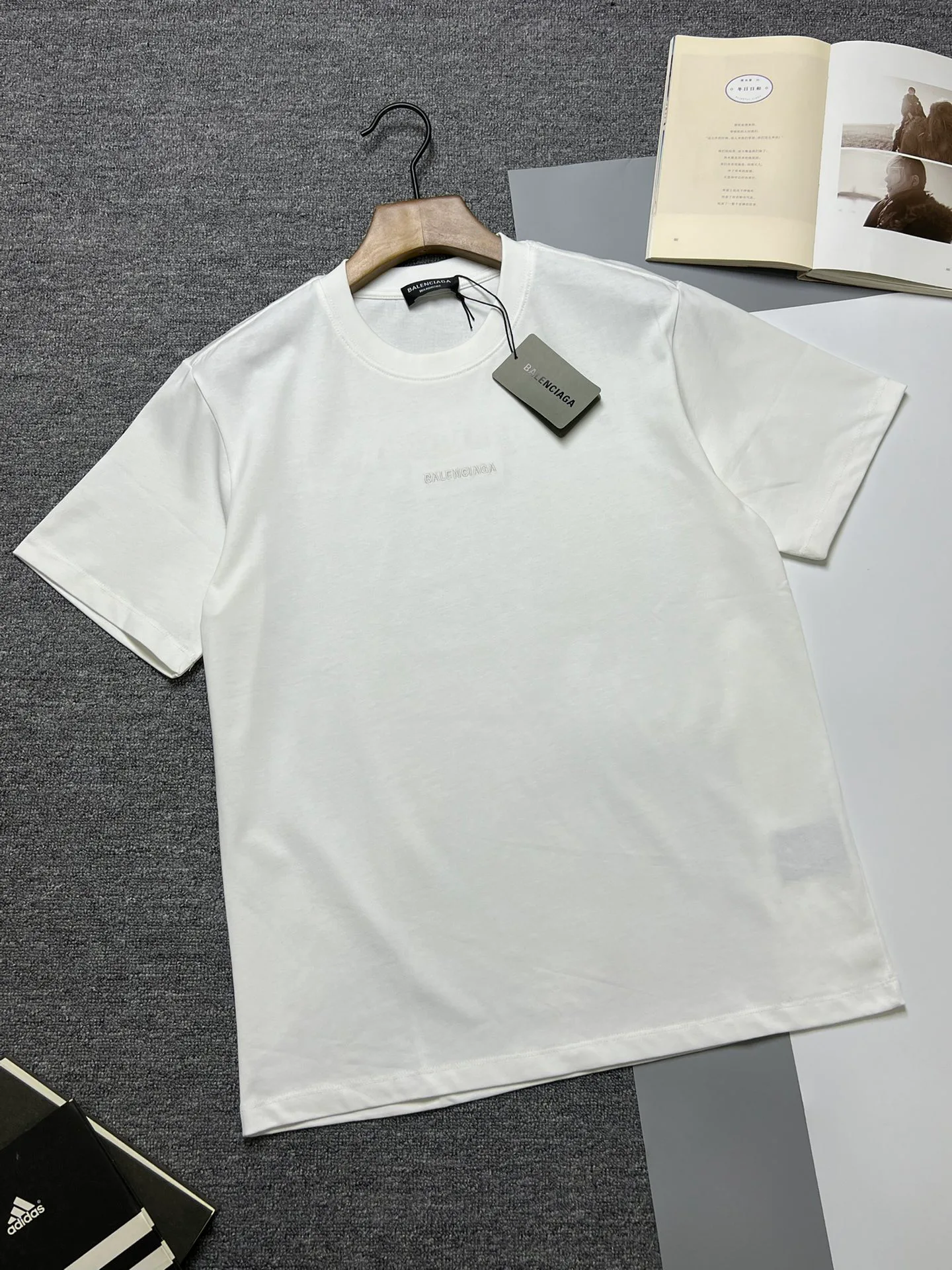 Футболки Женские Balenciaga 1799399