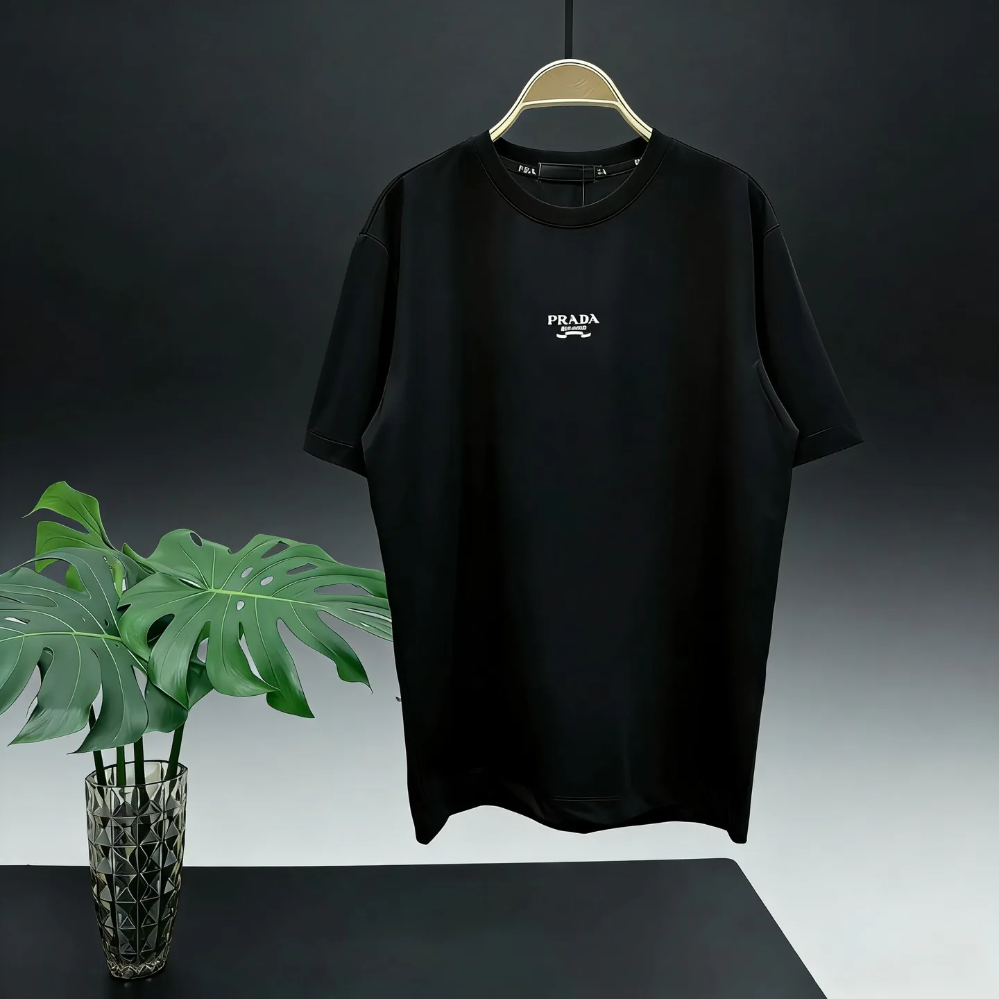 Футболки Женские Prada 11960255