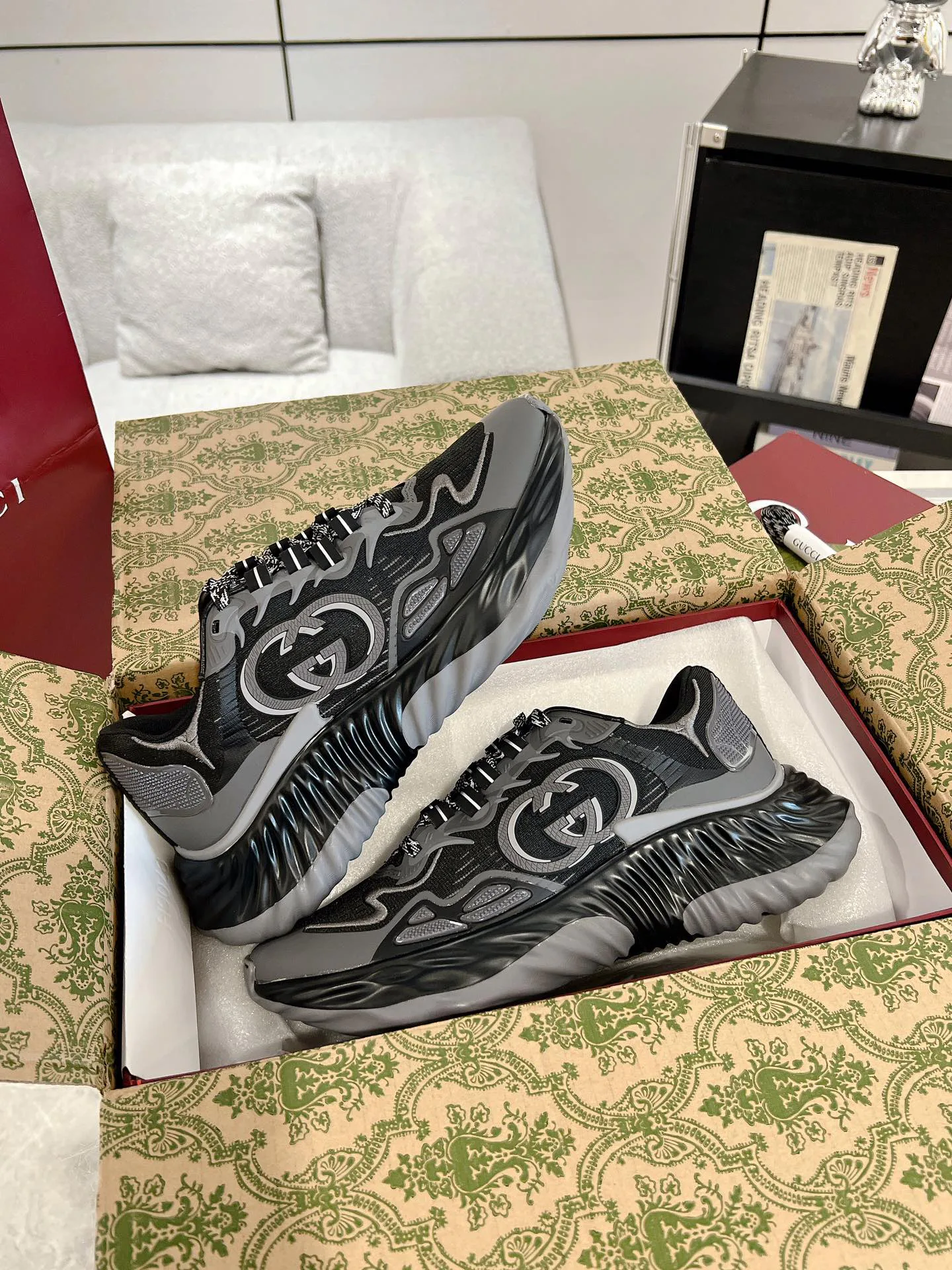 Кроссовки Женские Gucci 30751