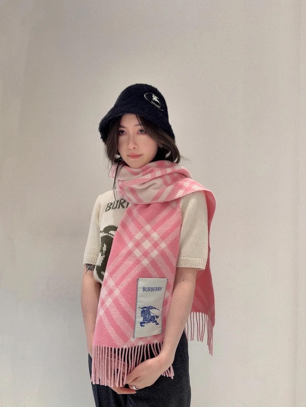 Шарфы Burberry 18105489