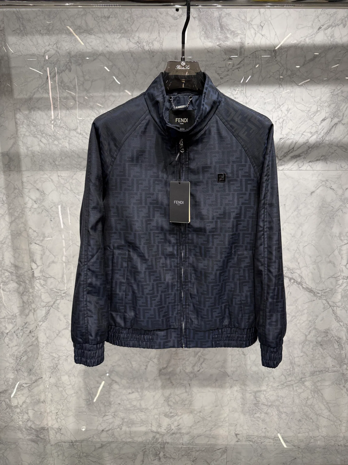 Куртки И Пуховики Женские Fendi 18462505