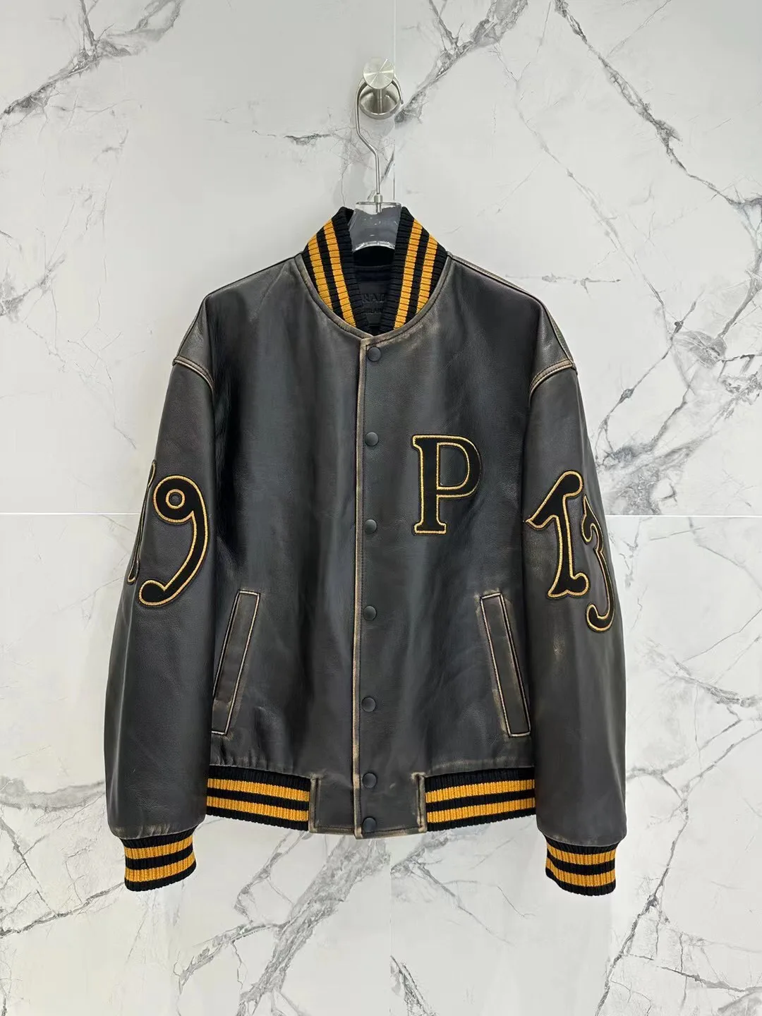 Кожаные Куртки И Дублёнки Мужские Prada 13997707
