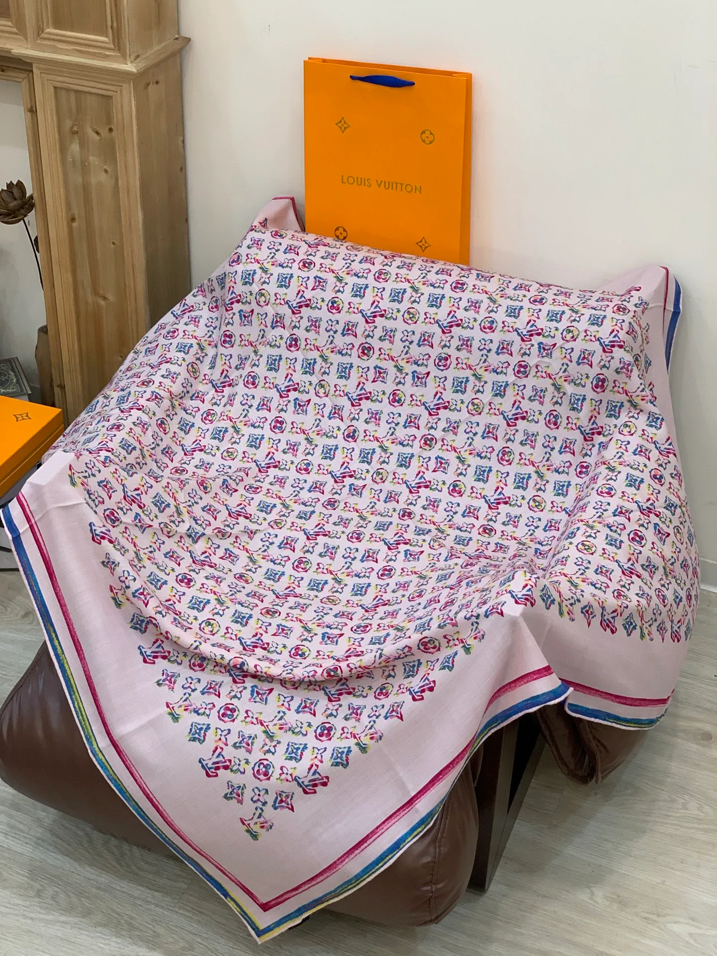 Шарфы Louis Vuitton 318425